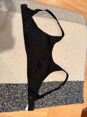 Athleta nwot 32D wireless sports bra